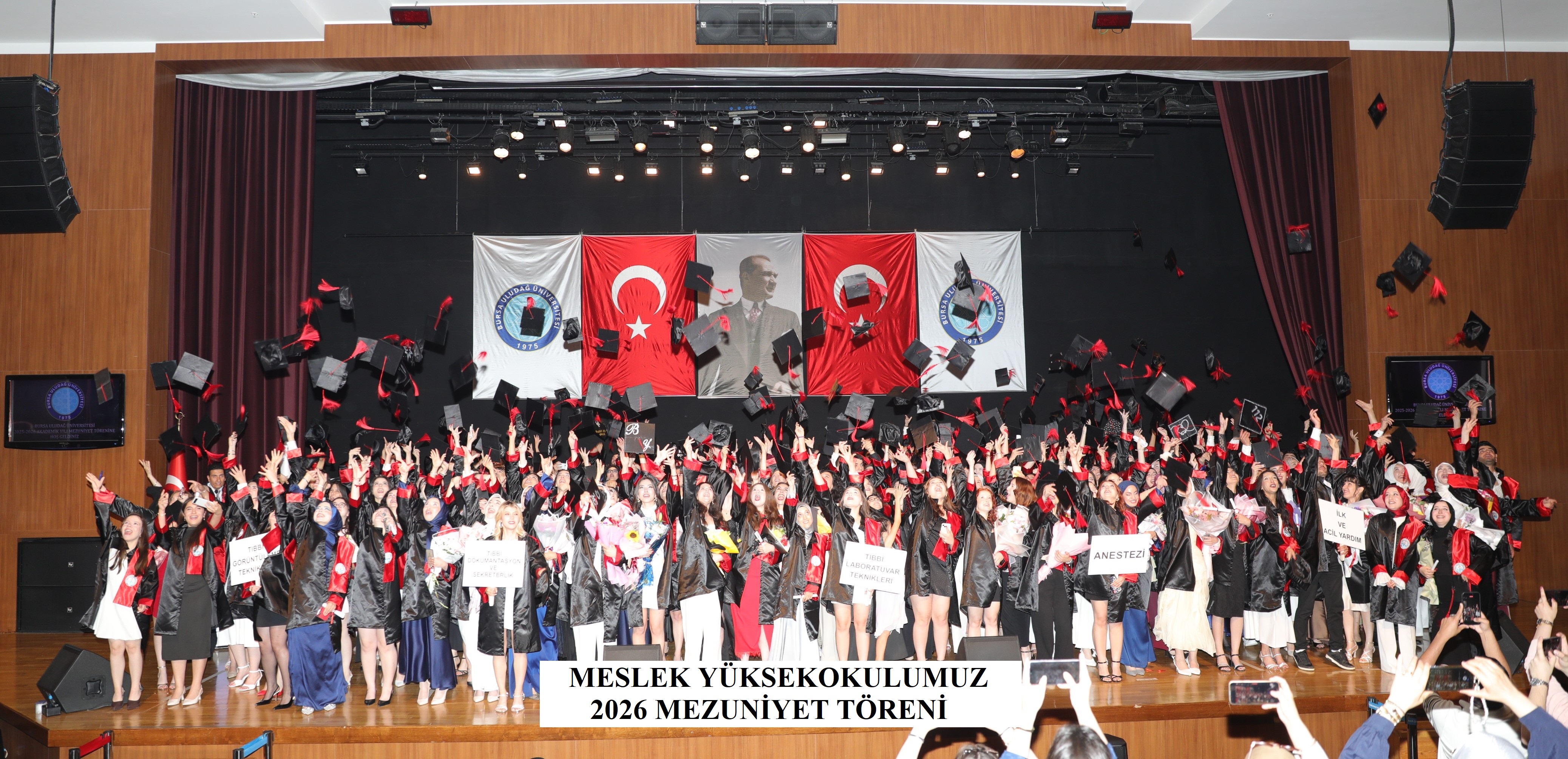 MESLEK YÜKSEKOKULUMUZDA 2026 MEZUNİYET SEVİNCİ